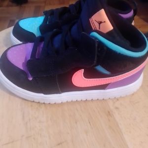 Kid sneakers